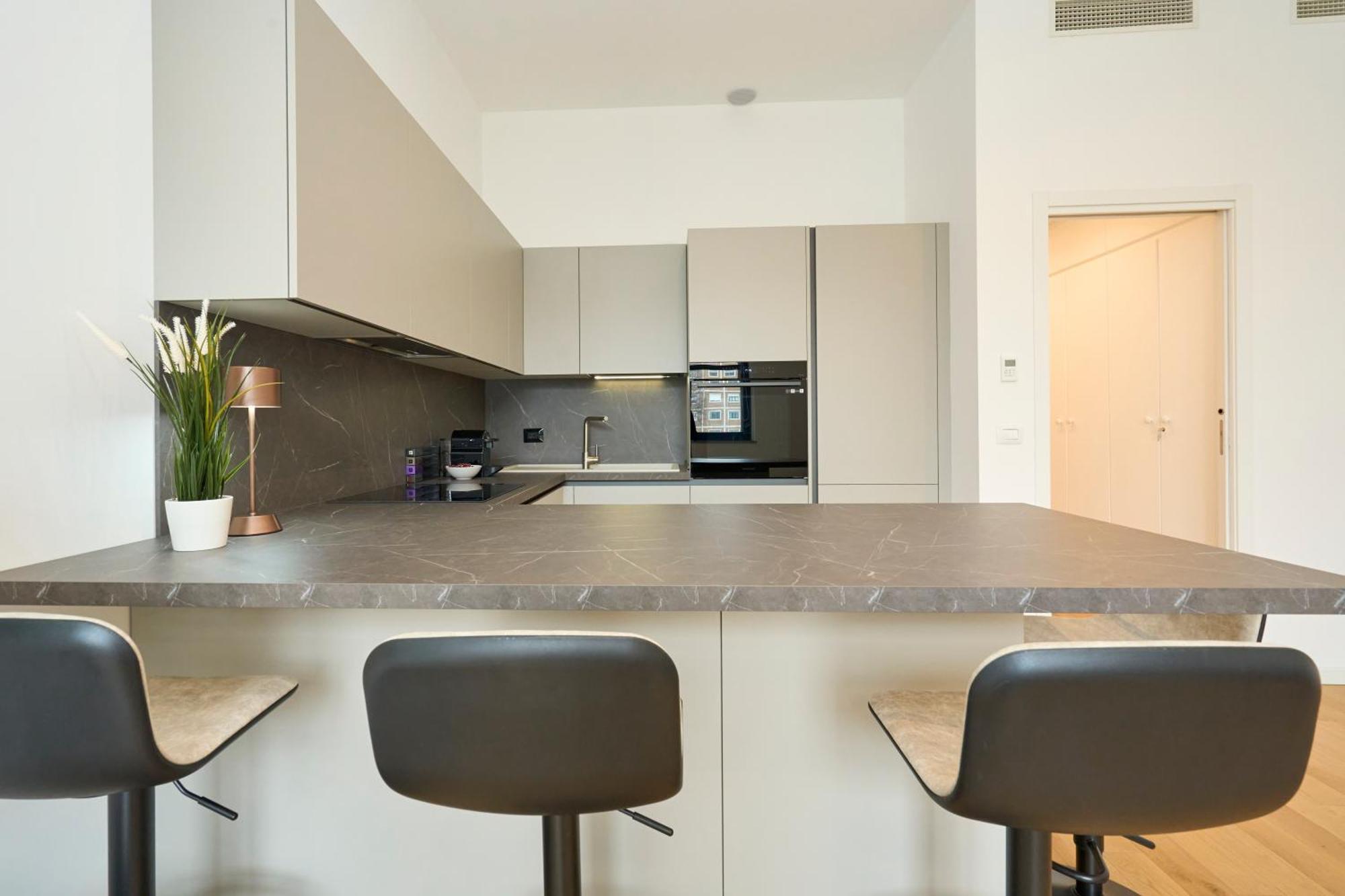 Luxury Design Suite - 20 Minutes From Duomo-Navigli Milaan Buitenkant foto